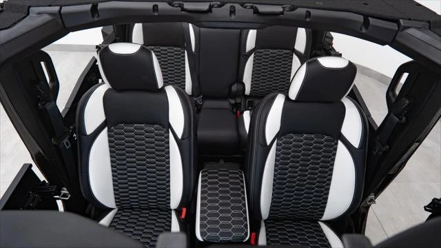 2025 Jeep JT Gladiator - Image 13 of 21