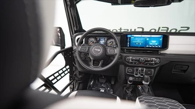 2025 Jeep JT Gladiator - Image 17 of 21