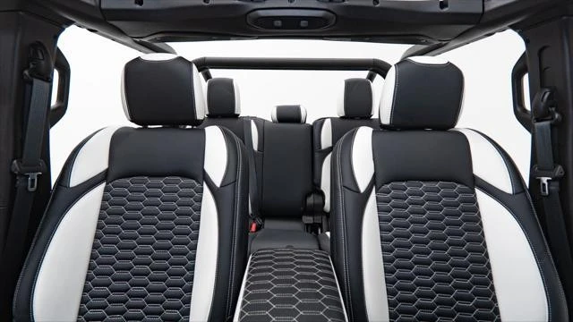 2025 Jeep JT Gladiator - Image 18 of 21