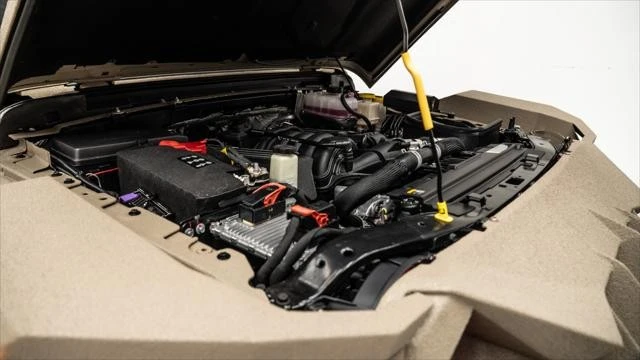 2025 Jeep JT Gladiator - Image 16 of 21