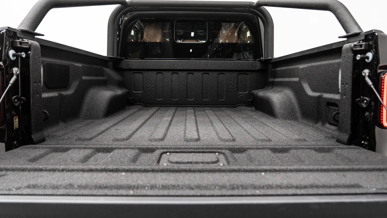 2025 Jeep - Image 2 of 21