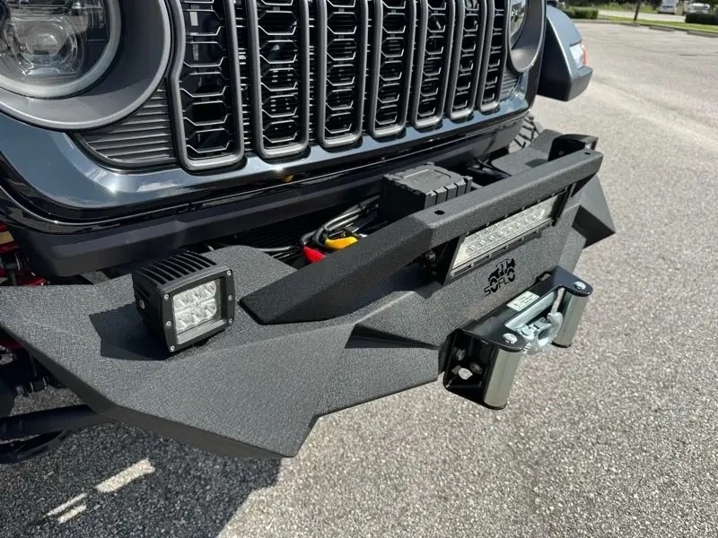 2025 Jeep JT Gladiator - Image 19 of 31