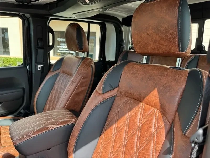 2025 Jeep JT Gladiator - Image 26 of 31
