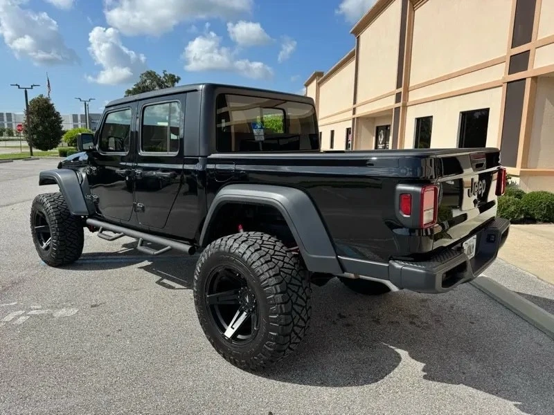 2025 Jeep JT Gladiator - Image 7 of 31