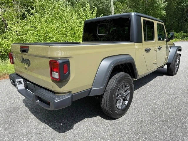2025 Jeep JT Gladiator - Image 7 of 21