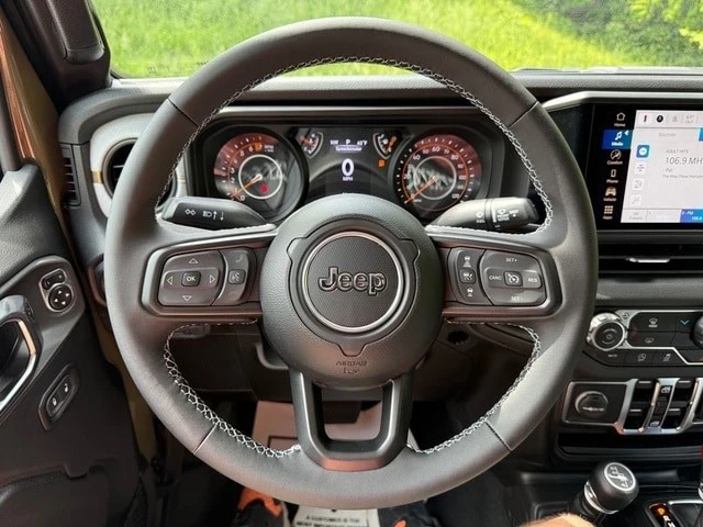 2025 Jeep JT Gladiator - Image 21 of 21