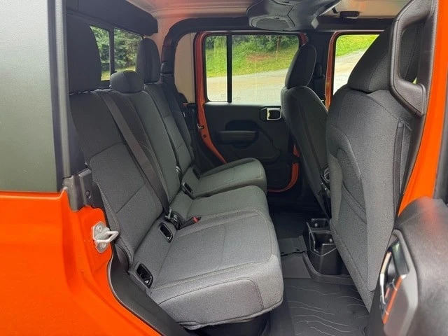 2025 Jeep JT Gladiator - Image 18 of 21