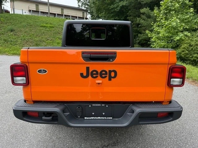 2025 Jeep JT Gladiator - Image 8 of 21