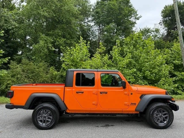 2025 Jeep JT Gladiator - Image 6 of 21