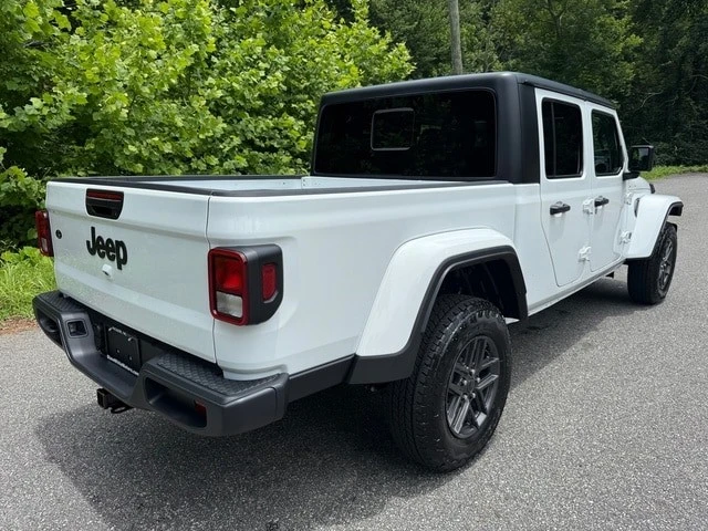 2025 Jeep JT Gladiator - Image 7 of 21