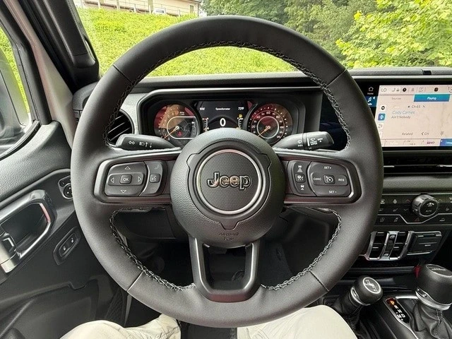 2025 Jeep JT Gladiator - Image 21 of 21