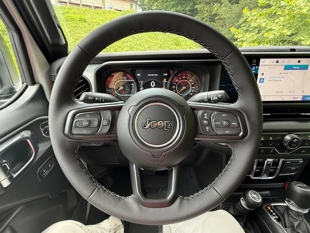 2025 Jeep JT Gladiator - Image 21 of 21