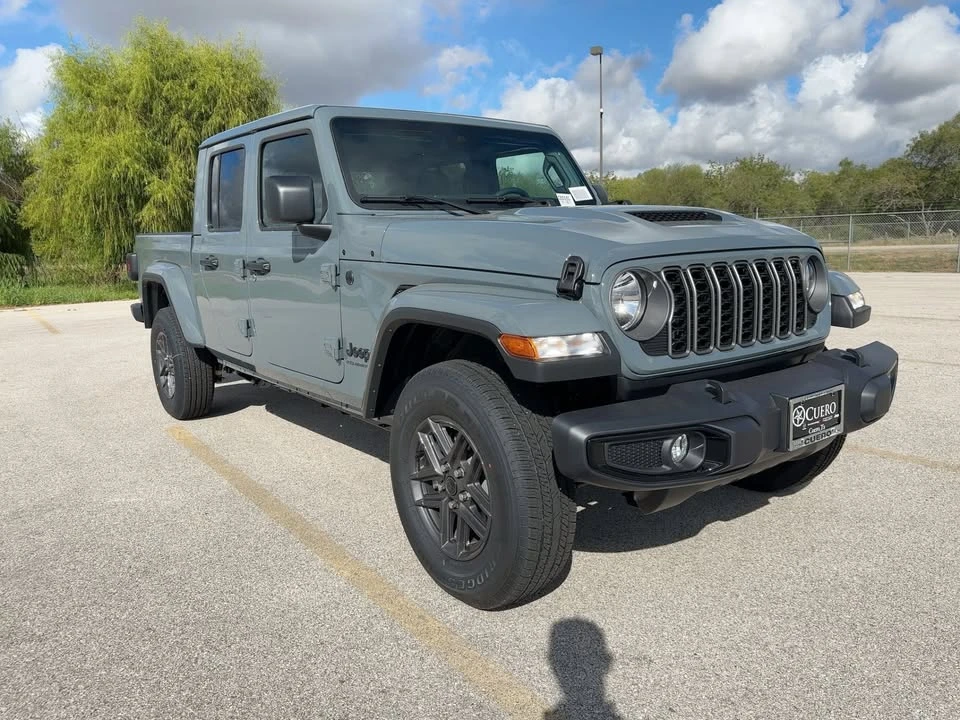 2025 Jeep JT Gladiator - Image 7 of 20