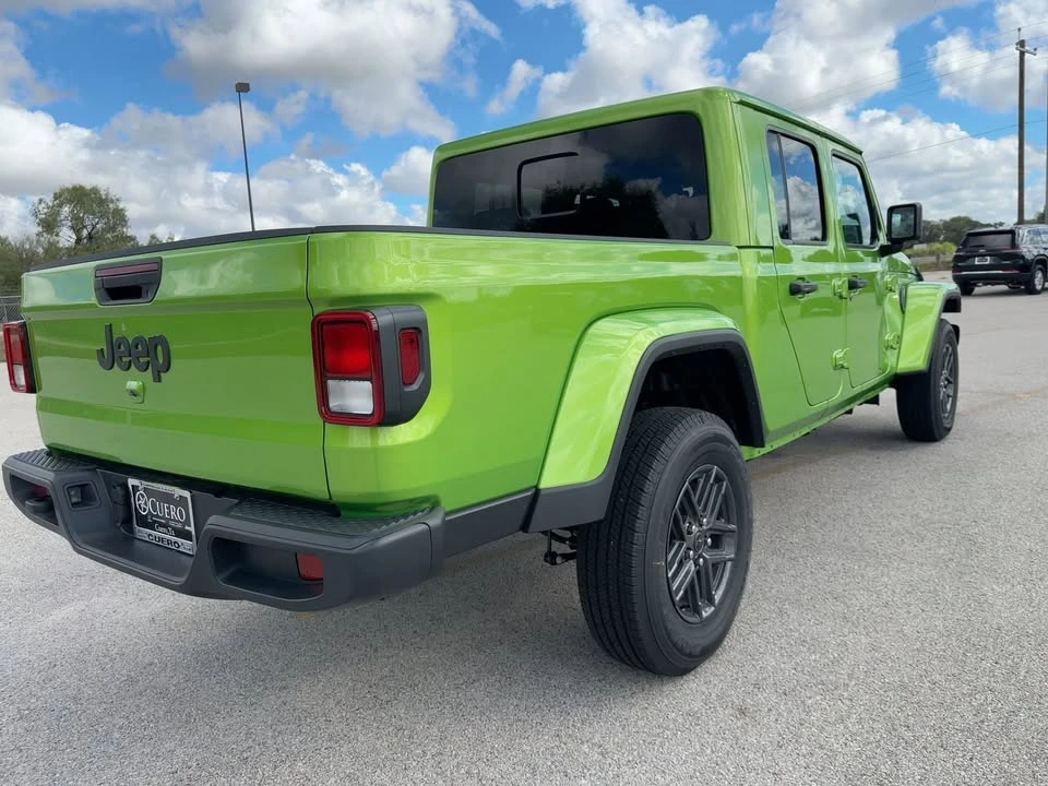 2025 Jeep JT Gladiator - Image 4 of 20