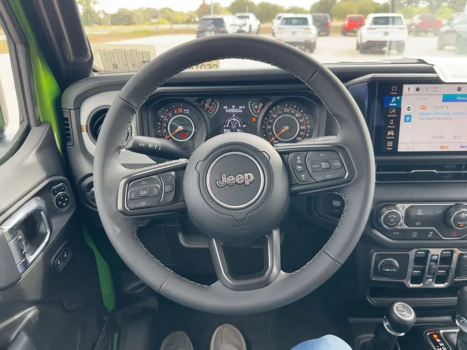 2025 Jeep JT Gladiator - Image 14 of 20