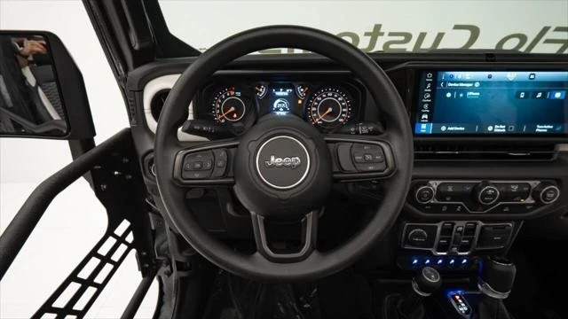 2025 Jeep JT Gladiator - Image 19 of 21
