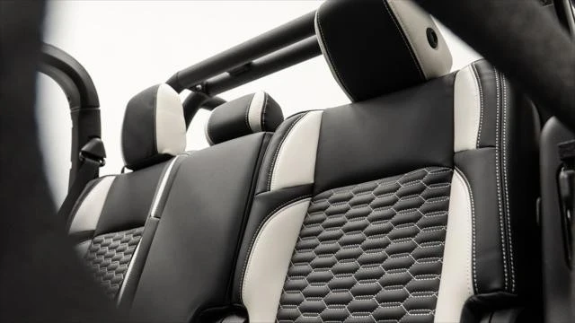 2025 Jeep JT Gladiator - Image 9 of 21
