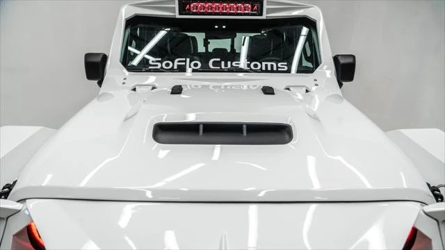 2025 Jeep JT Gladiator - Image 19 of 21