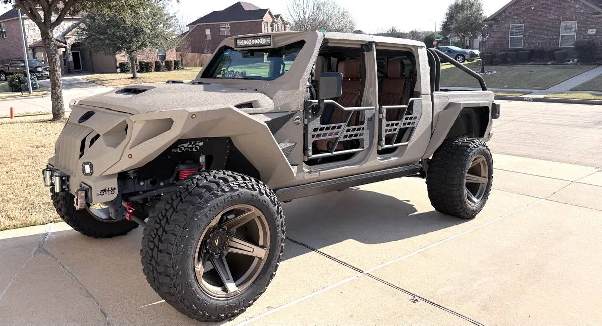 2025 Jeep JT Gladiator - Image 5 of 5