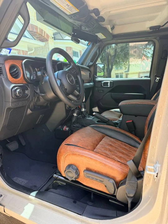 2025 Jeep JT Gladiator - Image 3 of 5