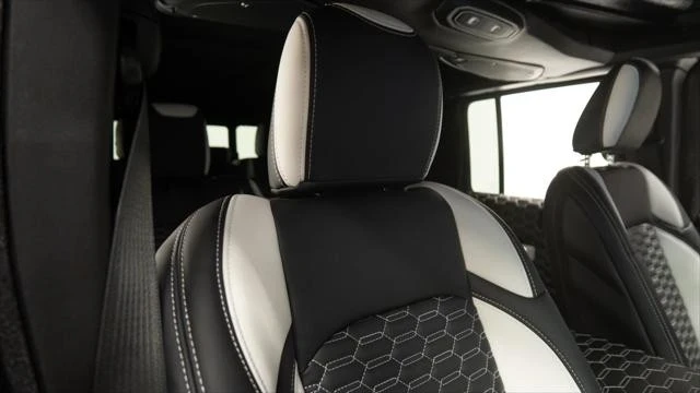 2025 Jeep JT Gladiator - Image 17 of 21