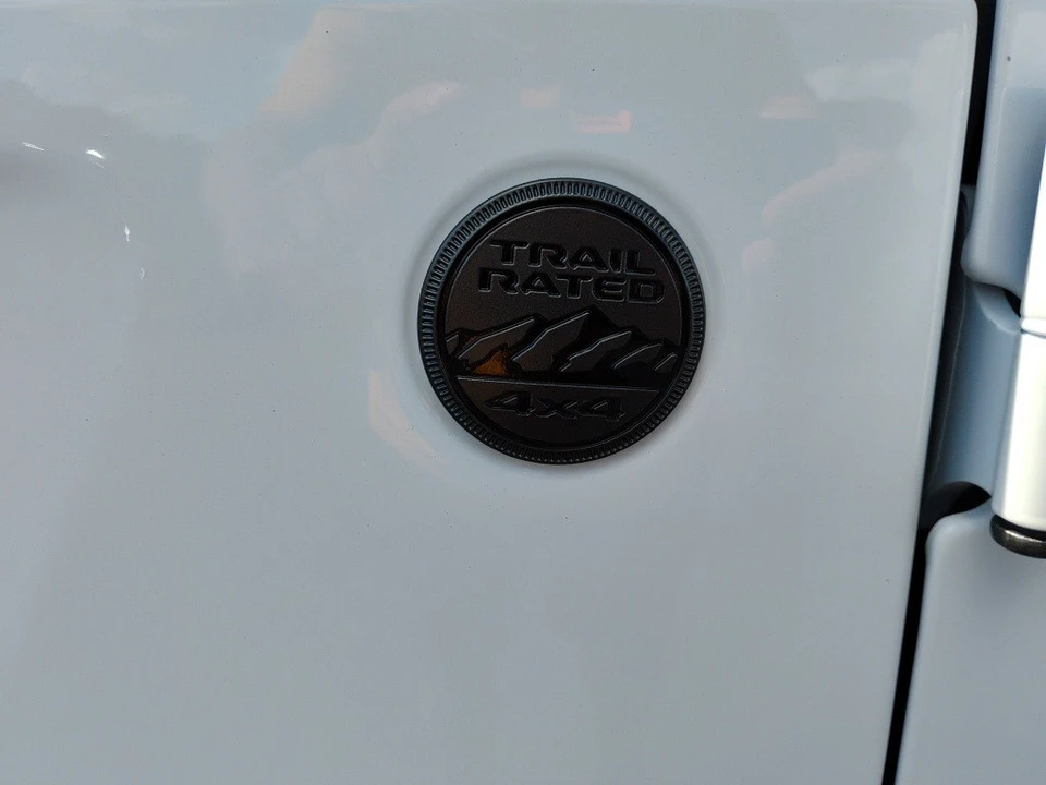 2025 Jeep JT Gladiator - Image 11 of 12