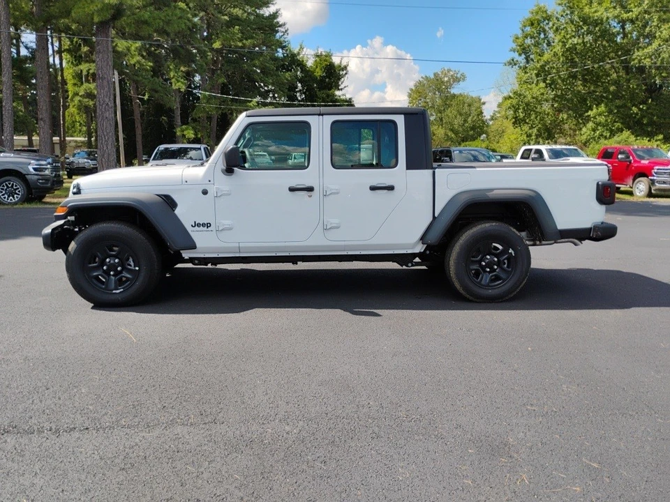 2025 Jeep JT Gladiator - Image 8 of 12