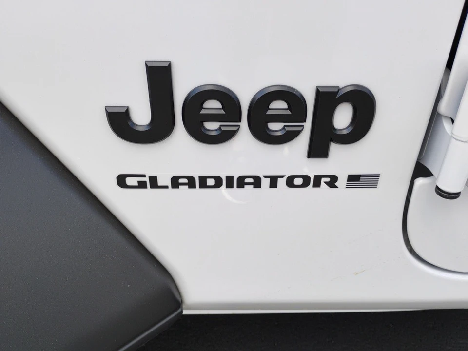2025 Jeep JT Gladiator - Image 10 of 12
