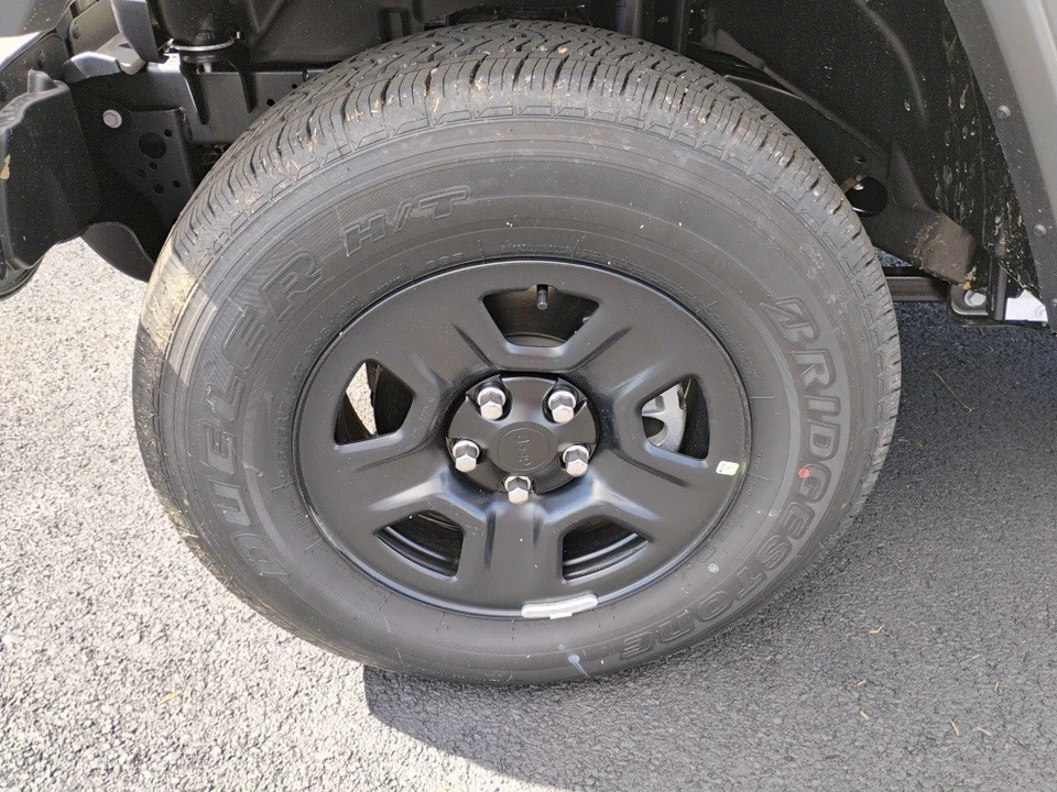2025 Jeep JT Gladiator - Image 9 of 12