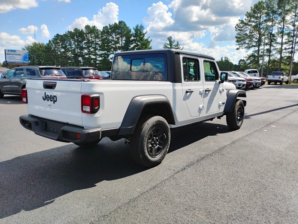 2025 Jeep JT Gladiator - Image 5 of 12