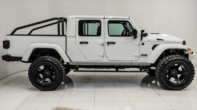 2025 Jeep JT Gladiator - Image 10 of 21