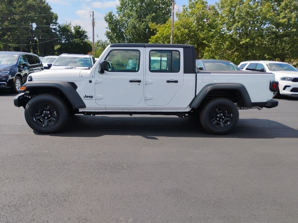 2025 Jeep JT Gladiator - Image 8 of 12