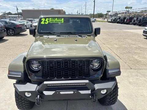 2025 Jeep Gladiator Sport