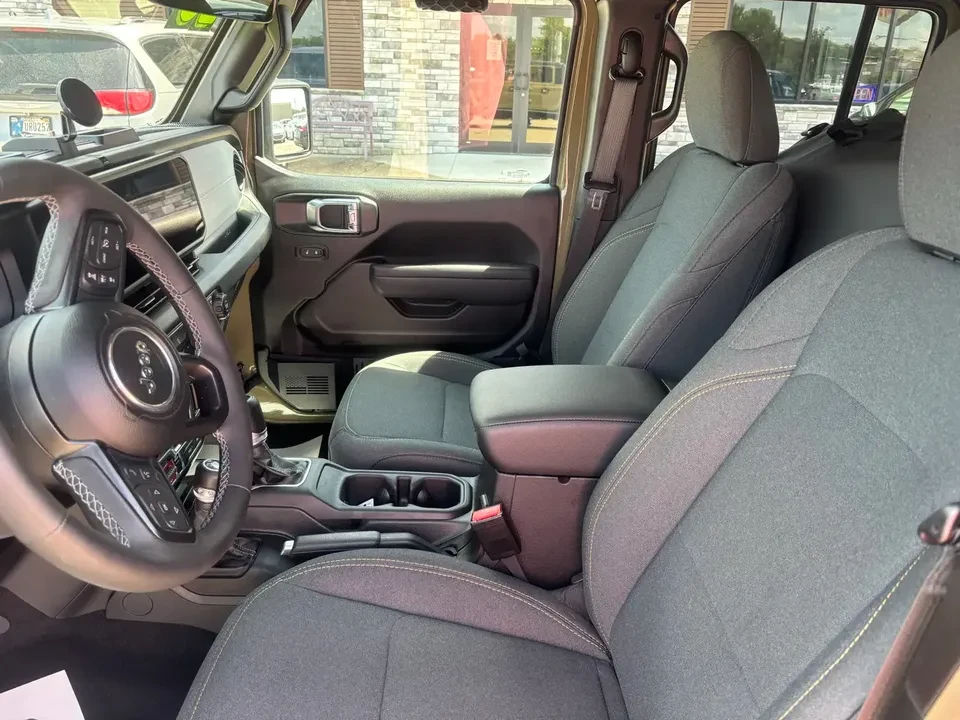 2025 Jeep JT Gladiator - Image 3 of 6