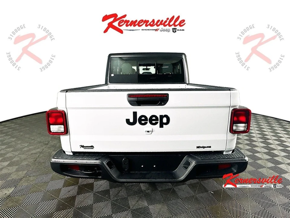 2025 Jeep JT Gladiator - Image 6 of 12