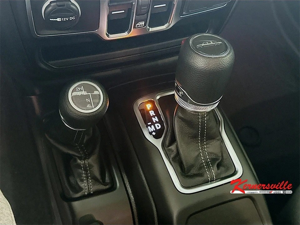 2025 Jeep JT Gladiator - Image 12 of 20