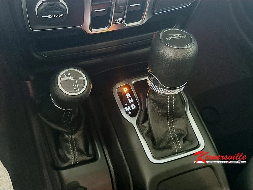 2025 Jeep JT Gladiator - Image 12 of 21