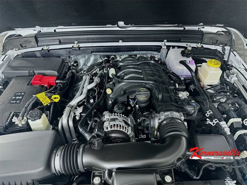 2025 Jeep JT Gladiator - Image 17 of 20