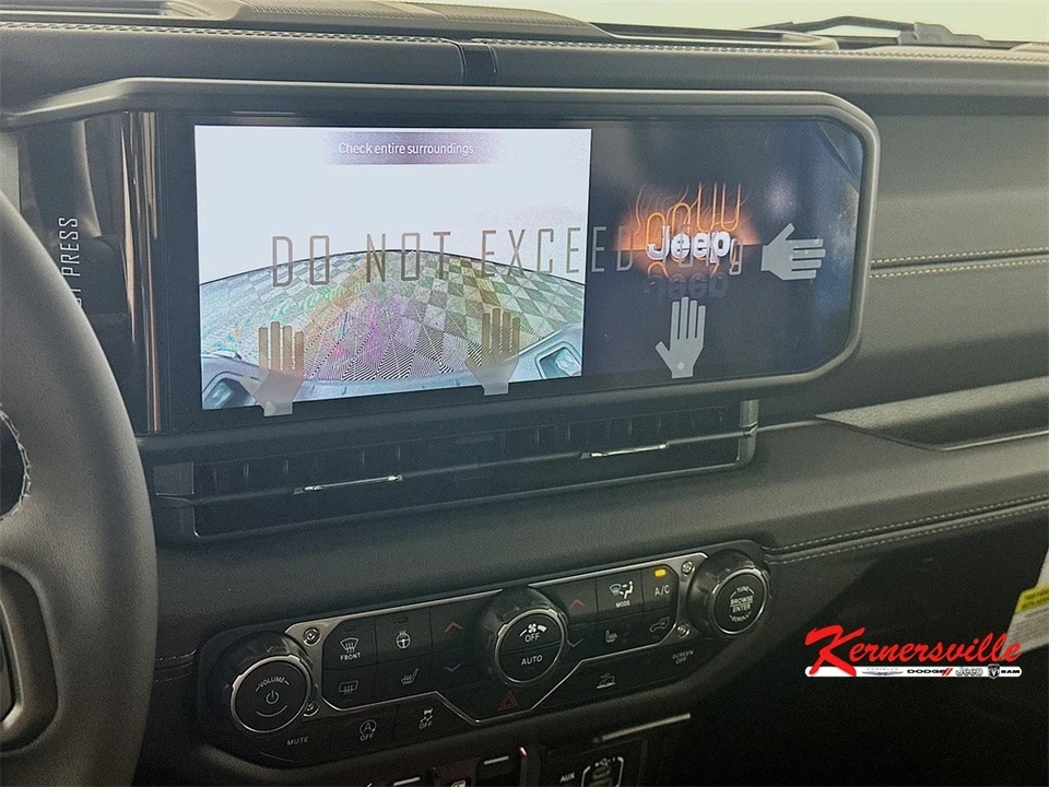 2025 Jeep JT Gladiator - Image 15 of 21