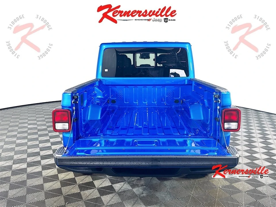 2025 Jeep JT Gladiator - Image 16 of 21