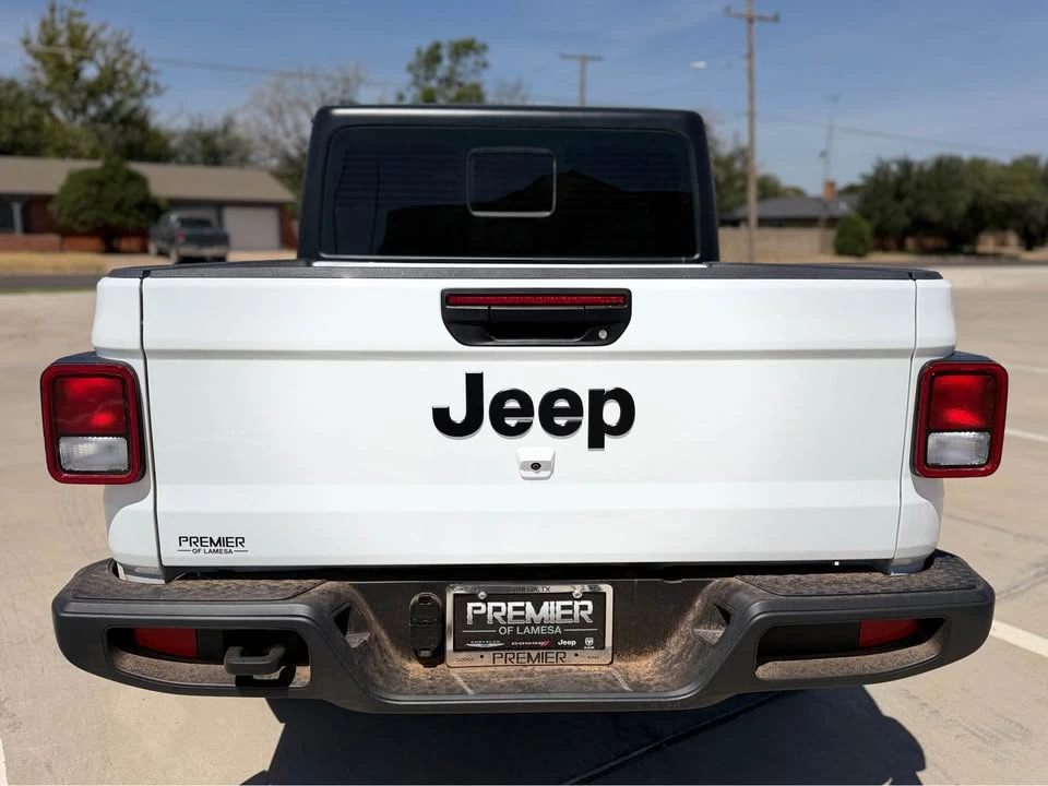 2025 Jeep JT Gladiator - Image 4 of 12