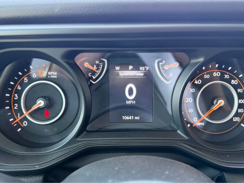 2025 Jeep JT Gladiator - Image 11 of 12