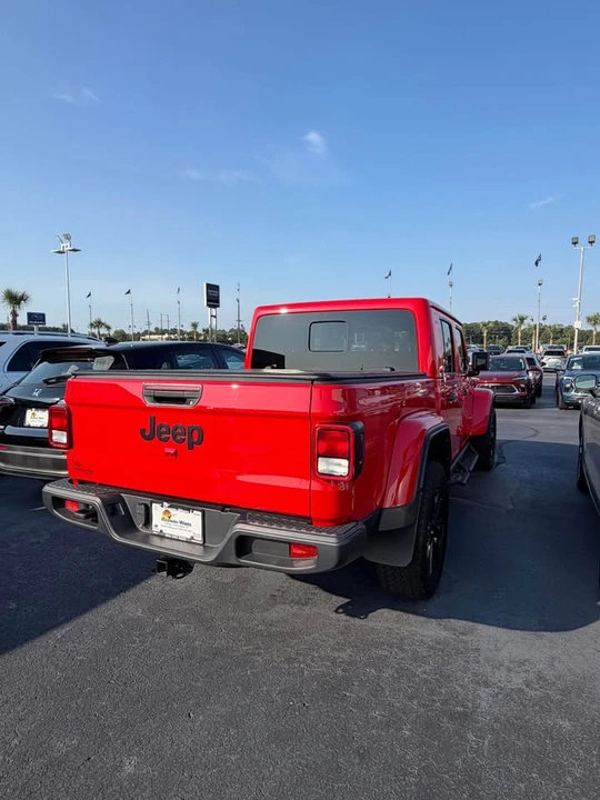 2025 Jeep JT Gladiator - Image 4 of 6