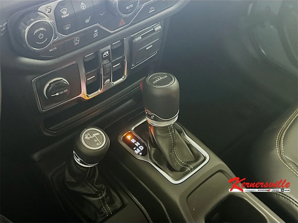 2025 Jeep JT Gladiator - Image 12 of 21