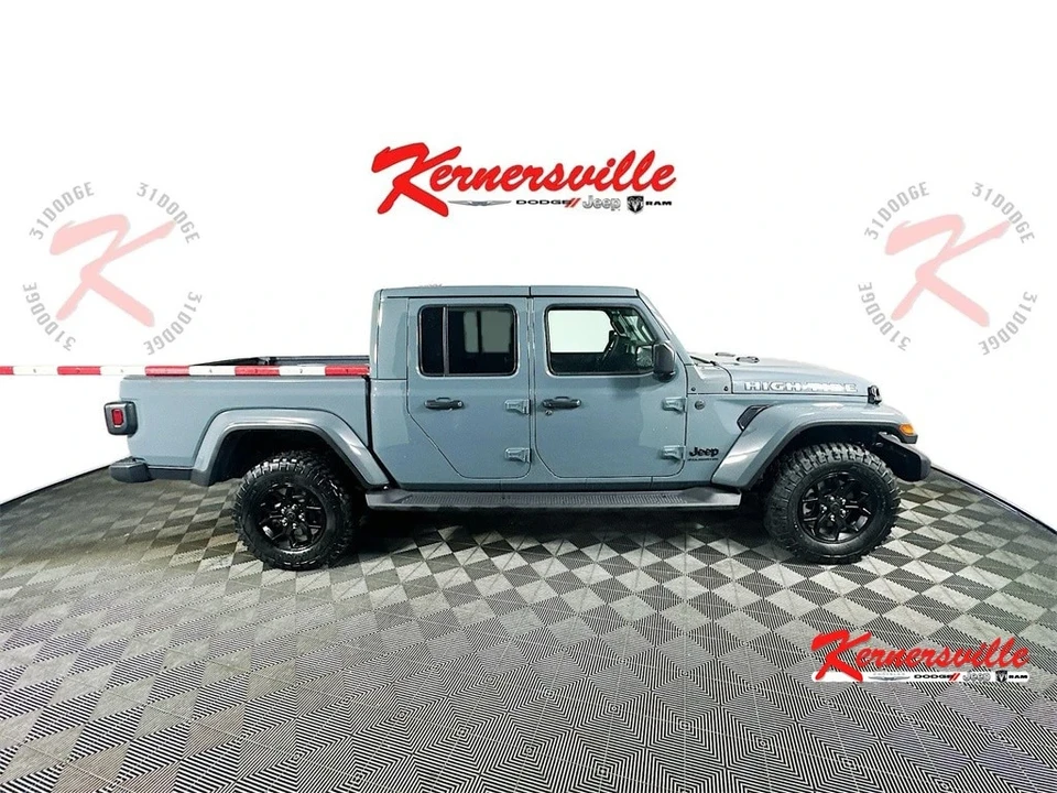 2025 Jeep JT Gladiator - Image 8 of 12