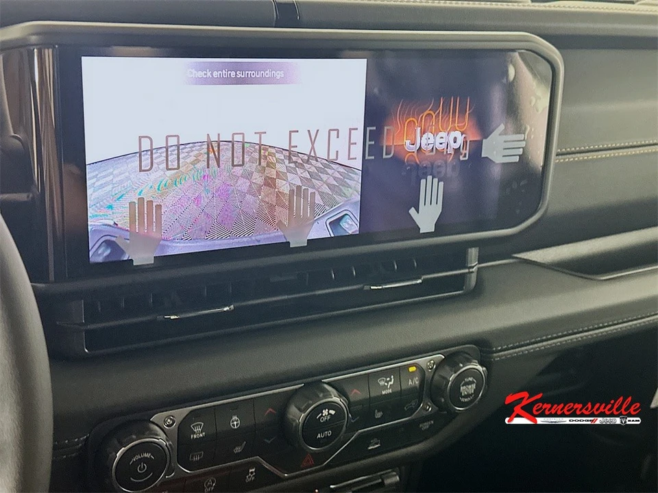 2025 Jeep JT Gladiator - Image 15 of 21