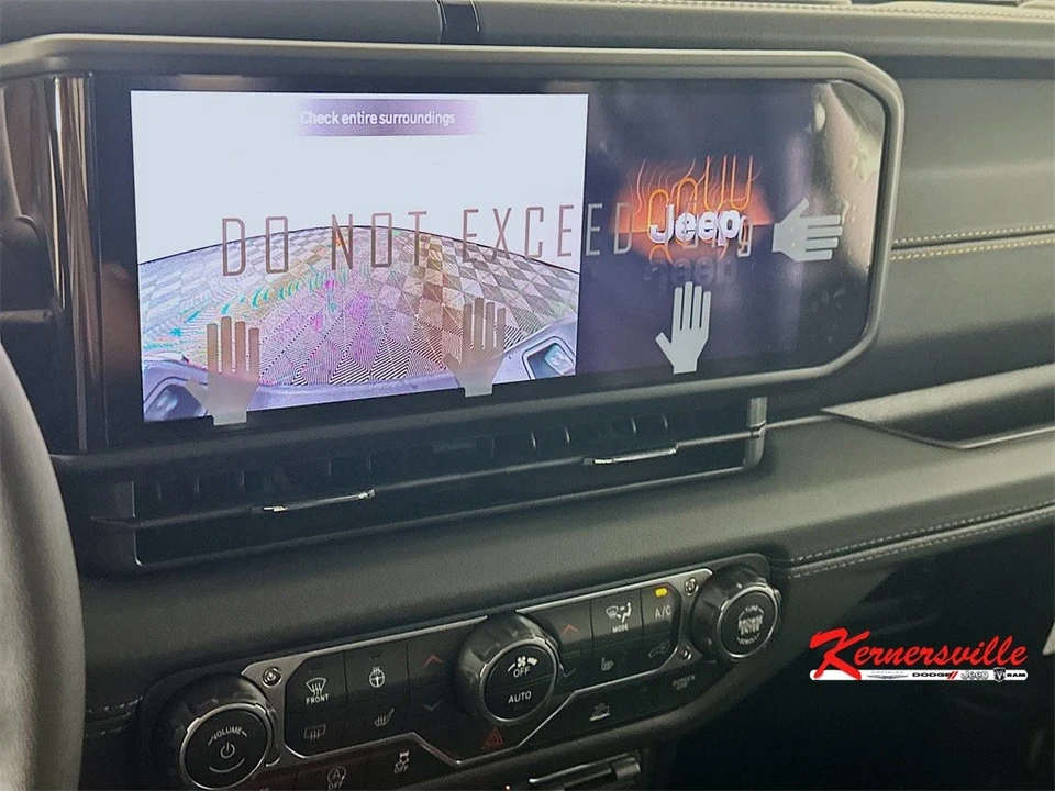 2025 Jeep JT Gladiator - Image 15 of 21