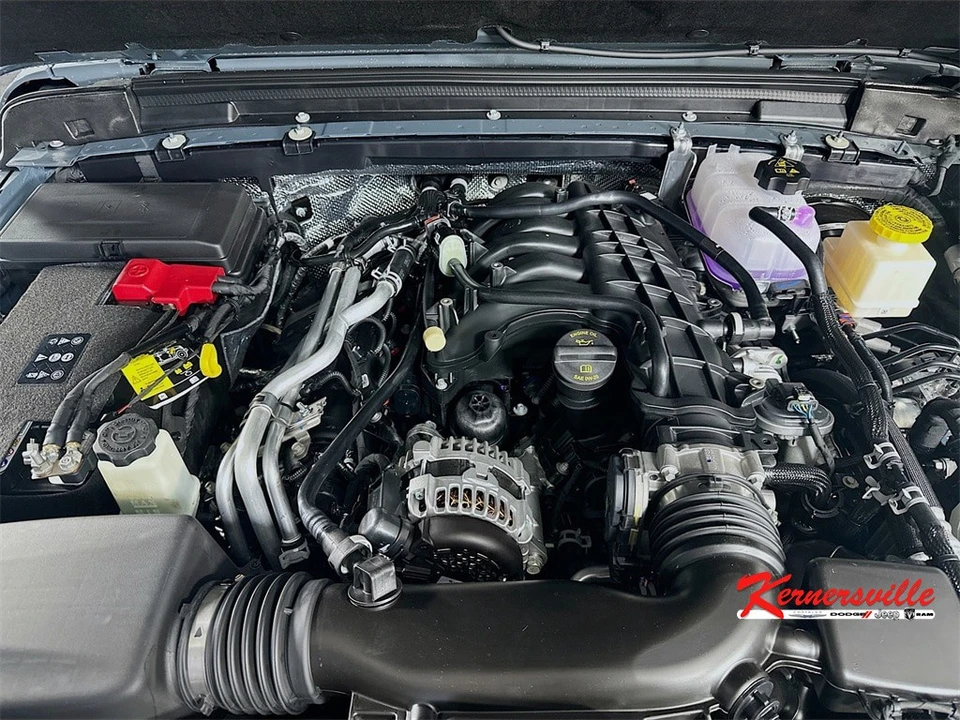 2025 Jeep JT Gladiator - Image 18 of 21
