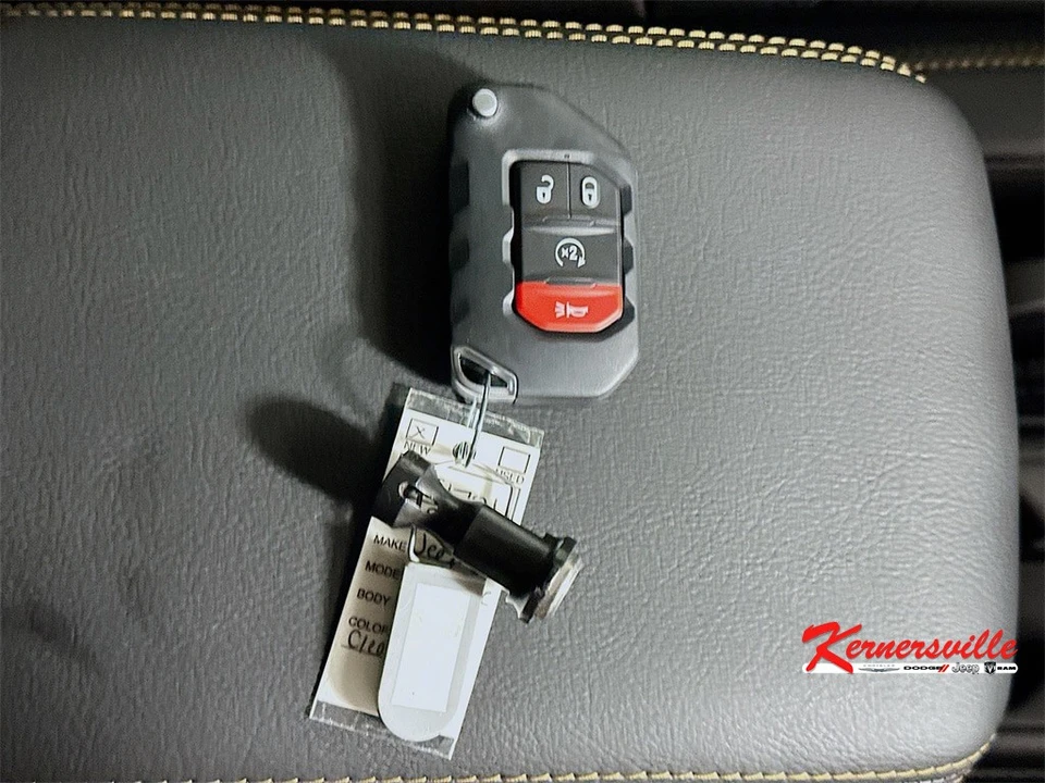 2025 Jeep JT Gladiator - Image 20 of 21