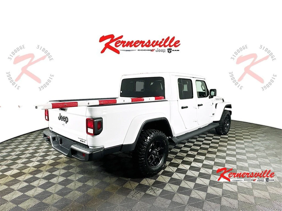 2025 Jeep JT Gladiator - Image 7 of 12